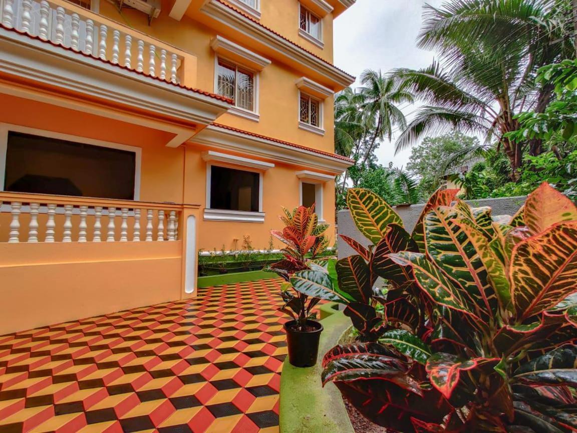 Ena Holiday Inn Calangute Exterior photo
